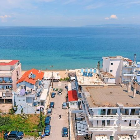 Eantos Studios And Suites Peraia  Екстер'єр фото